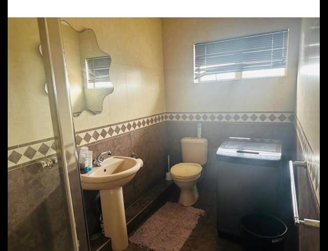 3 BEDROOM HOUSE TO LET IN MOORTON